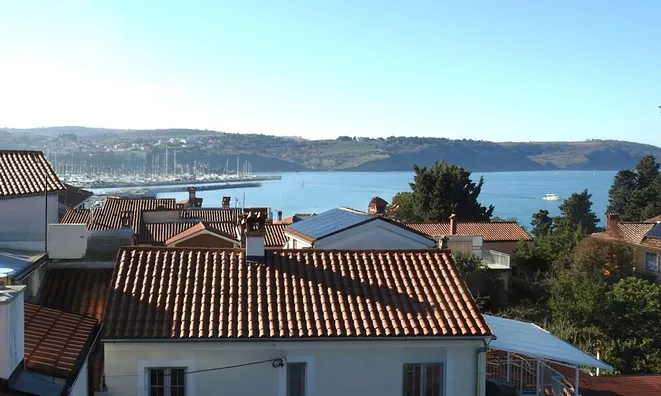 Недвижимость Дом с террасой в центре Изолы: 24