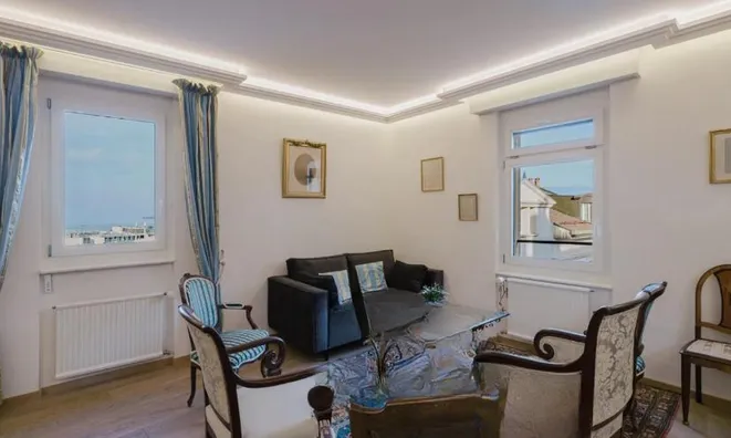 Недвижимость Apartment 5 rooms: 1