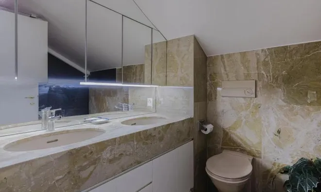 Недвижимость Apartment 5 rooms: 9