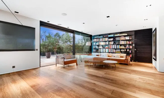 Недвижимость Single house 11.5 rooms: 2