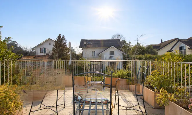 Недвижимость Single house: 3