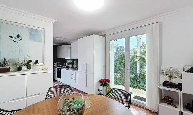 Недвижимость Single house 6 rooms: 5