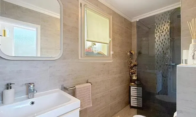 Недвижимость Single house 6 rooms: 10