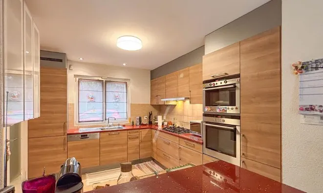 Недвижимость Row house 7 rooms: 4