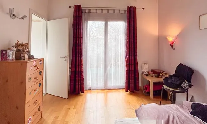 Недвижимость Row house 7 rooms: 7