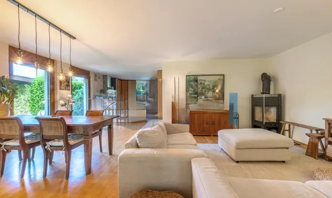 Недвижимость Bifamiliar house 6 rooms: 2