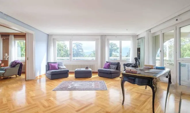 Недвижимость Apartment 8 rooms: 1