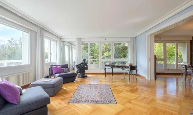 Недвижимость Apartment 8 rooms: 5