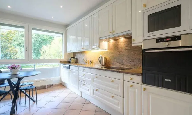 Недвижимость Apartment 8 rooms: 7