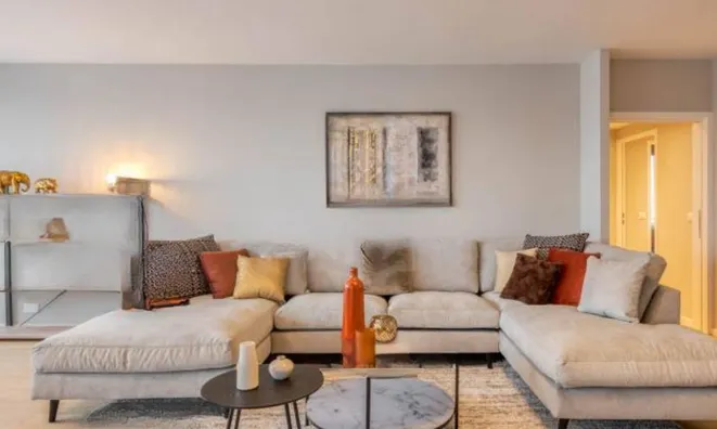 Недвижимость Apartment 5 rooms: 1