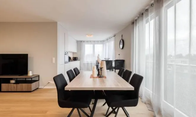 Недвижимость Apartment 5 rooms: 5