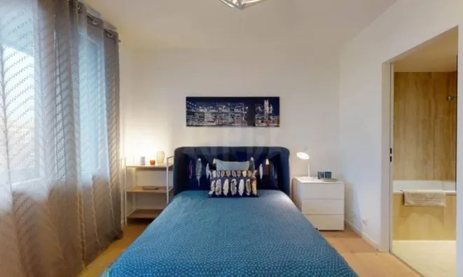 Недвижимость Apartment 5 rooms: 9