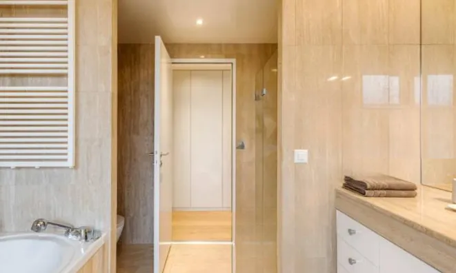 Недвижимость Apartment 5 rooms: 10