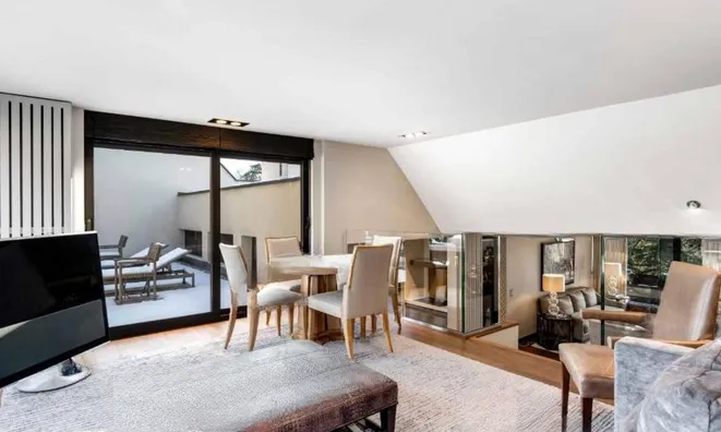 Недвижимость Attic flat 5 rooms: 5