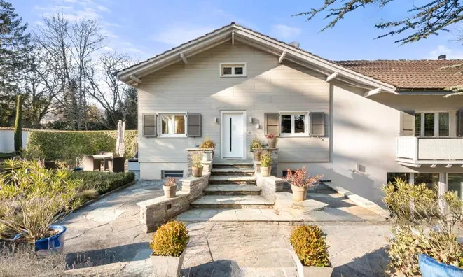 Недвижимость Single house 9 rooms: 2