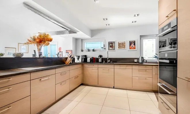 Недвижимость Single house 9 rooms: 8