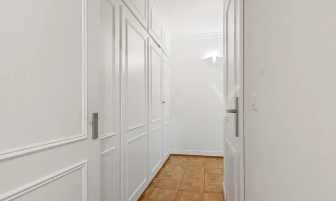 Недвижимость Apartment 4 rooms: 8