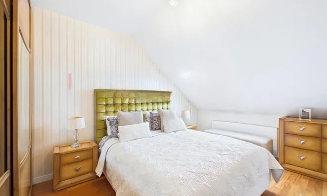 Недвижимость Attic flat 5 rooms: 7