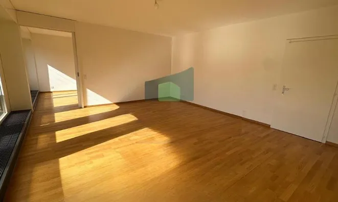 Недвижимость Apartment 3 rooms: 2