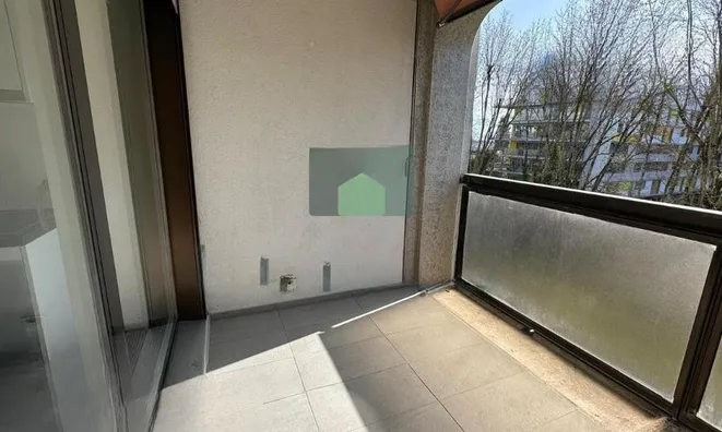 Недвижимость Apartment 3 rooms: 8