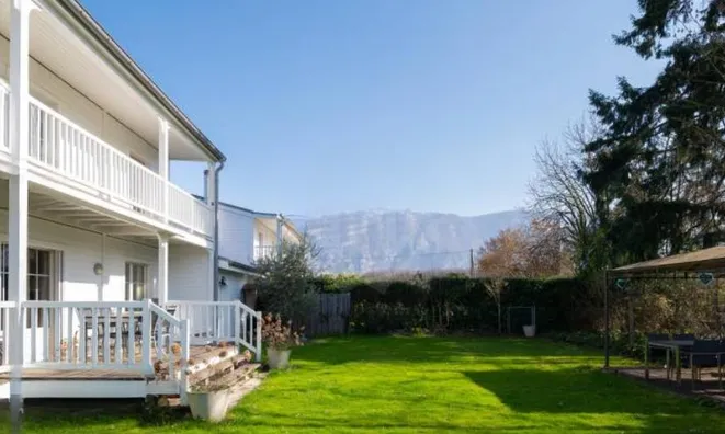 Недвижимость Single house 5 rooms: 3