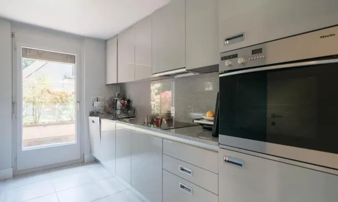 Недвижимость Apartment 5.5 rooms: 2