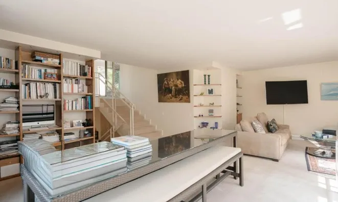 Недвижимость Apartment 5.5 rooms: 4