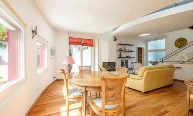 Недвижимость Villa 9 rooms: 4