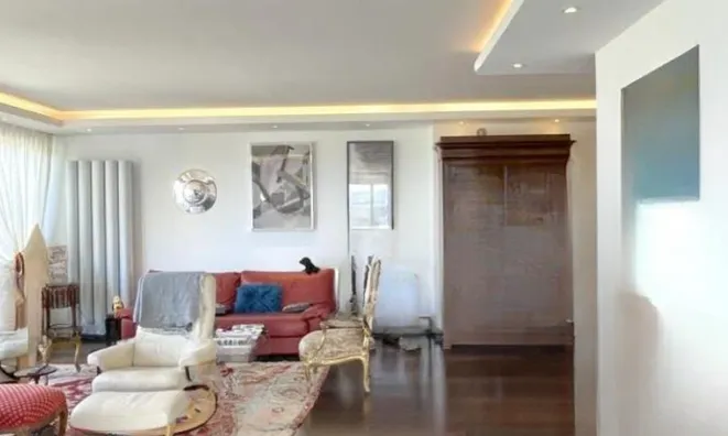 Недвижимость Attic flat 8 rooms: 4