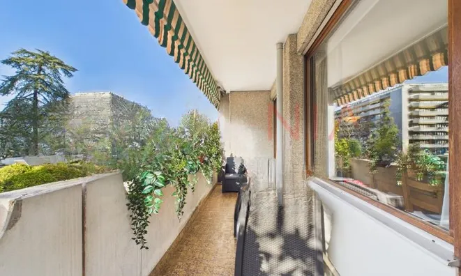 Недвижимость Apartment 6 rooms: 4