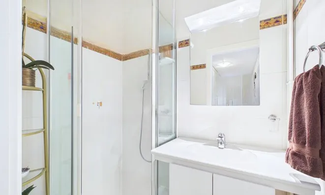 Недвижимость Apartment 6 rooms: 7