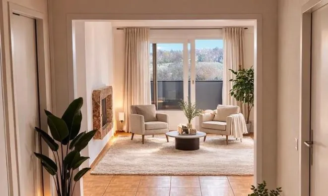 Недвижимость Apartment 4 rooms: 2