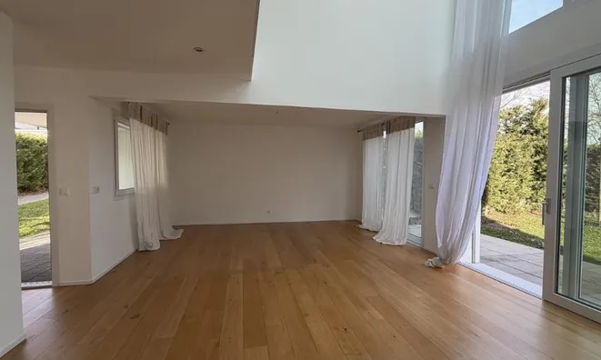 Недвижимость Single house: 1