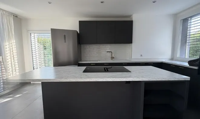 Недвижимость Single house: 3