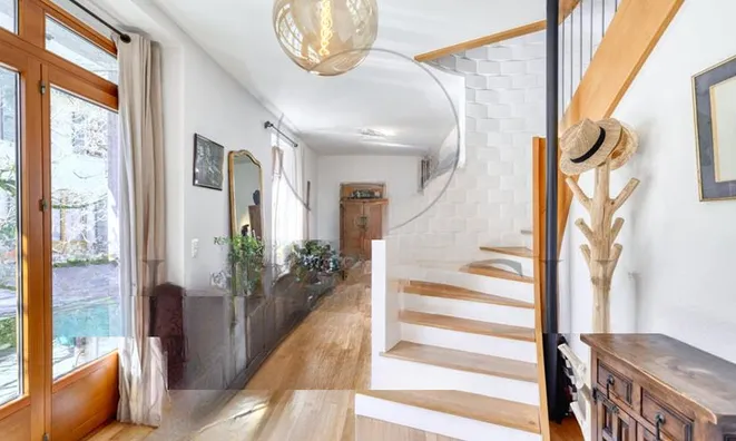 Недвижимость Villa 8.5 rooms: 9