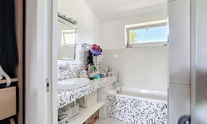 Недвижимость Villa 6 rooms: 9