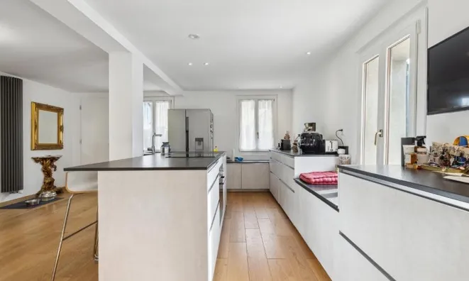 Недвижимость Villa 8 rooms: 3