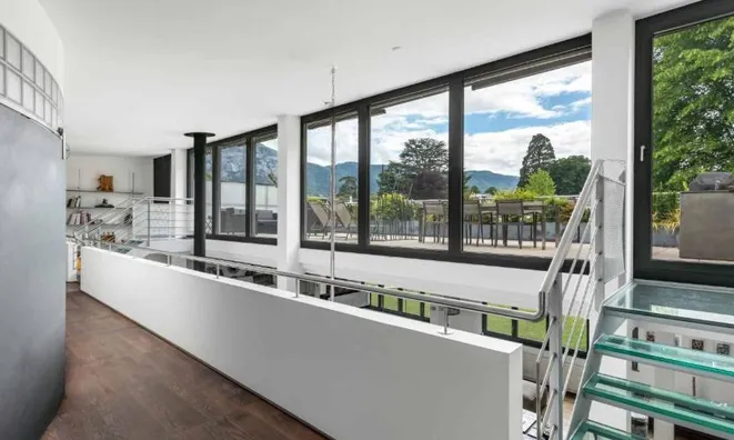 Недвижимость Apartment 6 rooms: 8