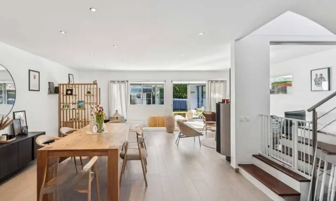 Недвижимость Row house 6 rooms: 2