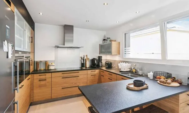 Недвижимость Row house 6 rooms: 3