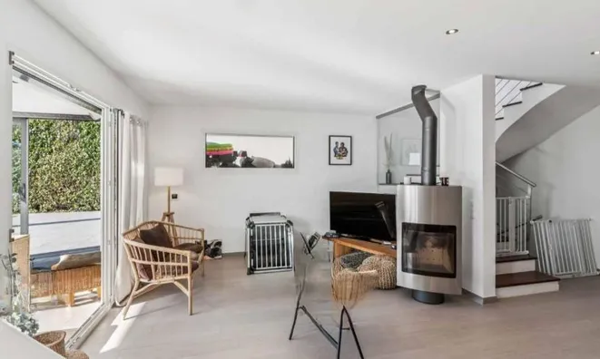 Недвижимость Row house 6 rooms: 4