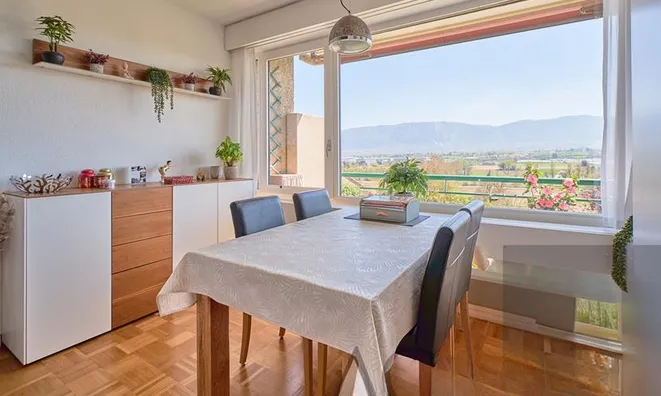 Недвижимость Apartment 4 rooms: 4