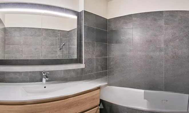 Недвижимость Apartment 4 rooms: 7