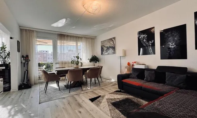 Недвижимость Apartment 4 rooms: 1