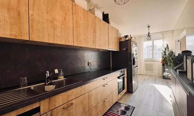 Недвижимость Apartment 4 rooms: 3