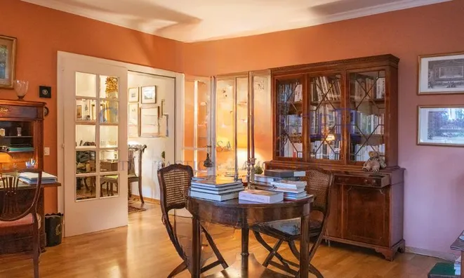 Недвижимость Apartment 3 rooms: 4