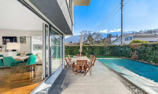 Недвижимость Bifamiliar house 5 rooms: 1