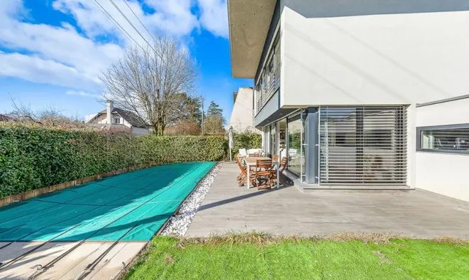 Недвижимость Bifamiliar house 5 rooms: 6