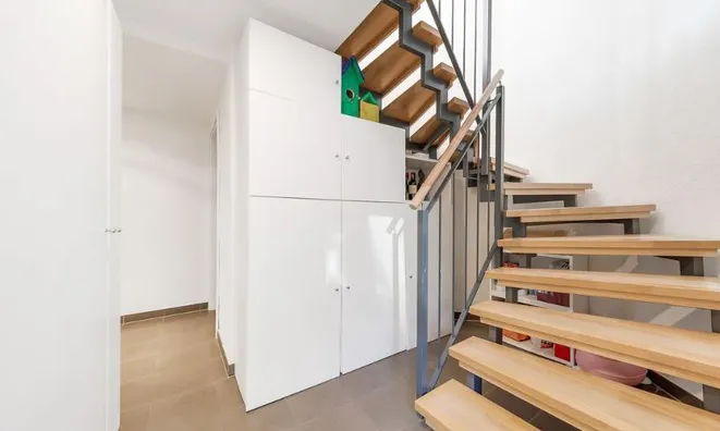 Недвижимость Bifamiliar house 5 rooms: 8