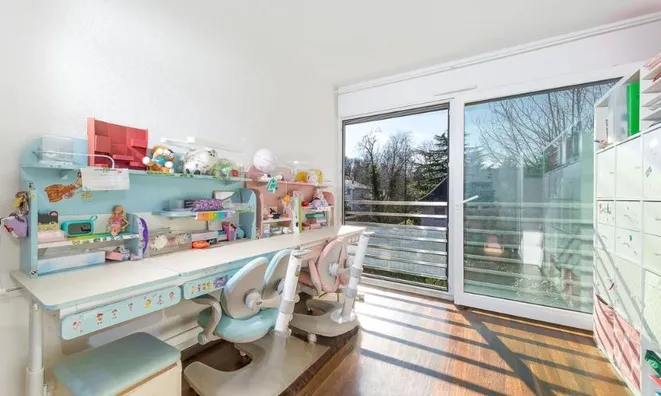 Недвижимость Bifamiliar house 5 rooms: 10